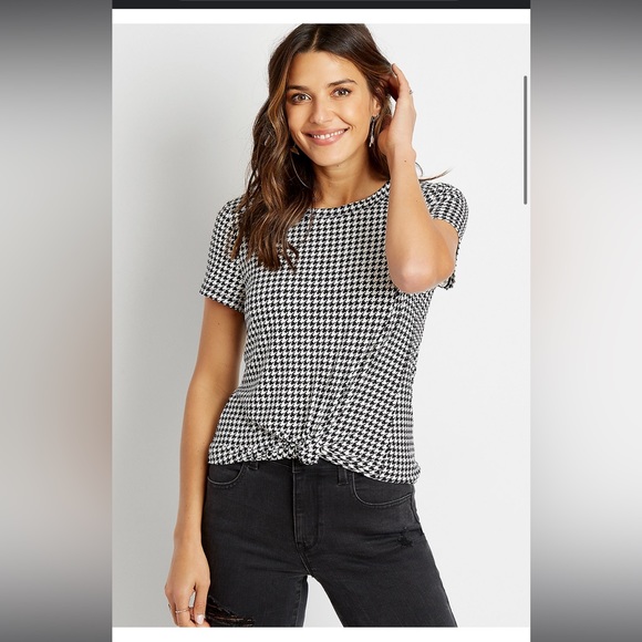 Banana Republic Tops - Banana Republic Houndstooth Blouse